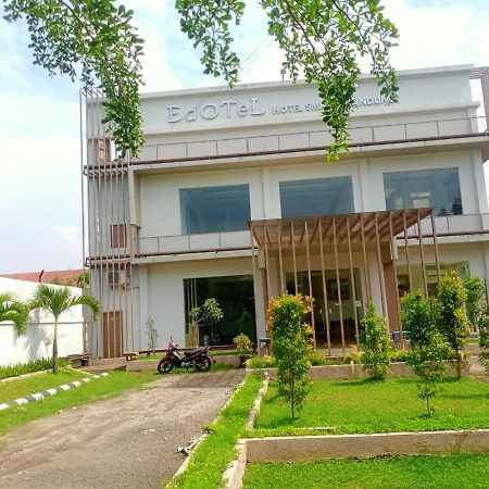 Oyo 90102 Edotel Hotel By Dbest Hospitality Bandung Exterior photo