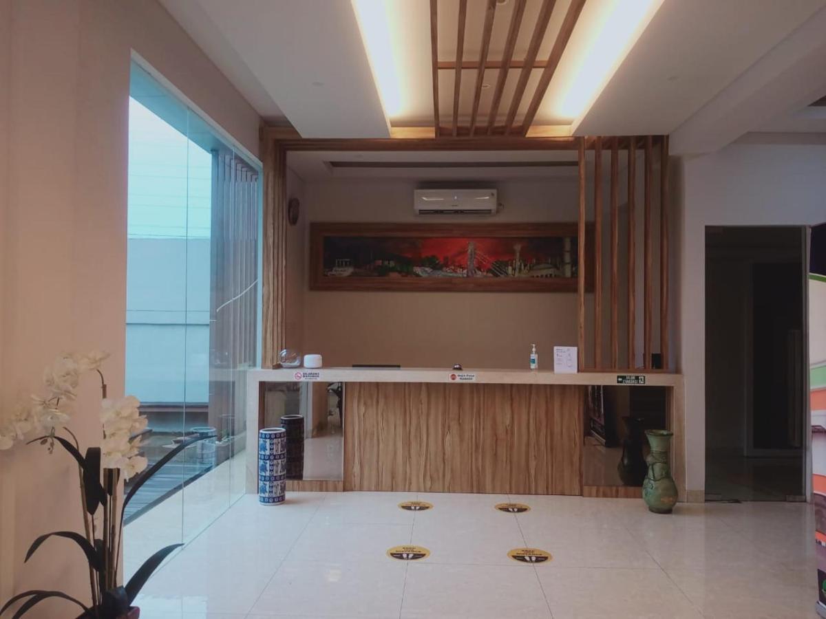 Oyo 90102 Edotel Hotel By Dbest Hospitality Bandung Exterior photo