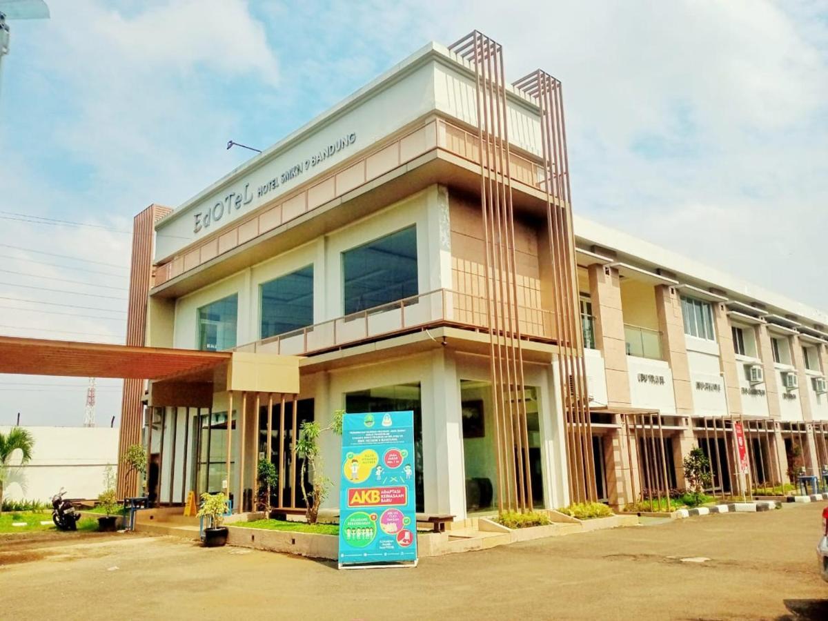 Oyo 90102 Edotel Hotel By Dbest Hospitality Bandung Exterior photo