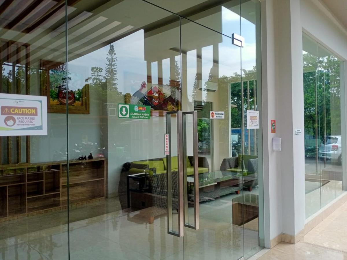 Oyo 90102 Edotel Hotel By Dbest Hospitality Bandung Exterior photo