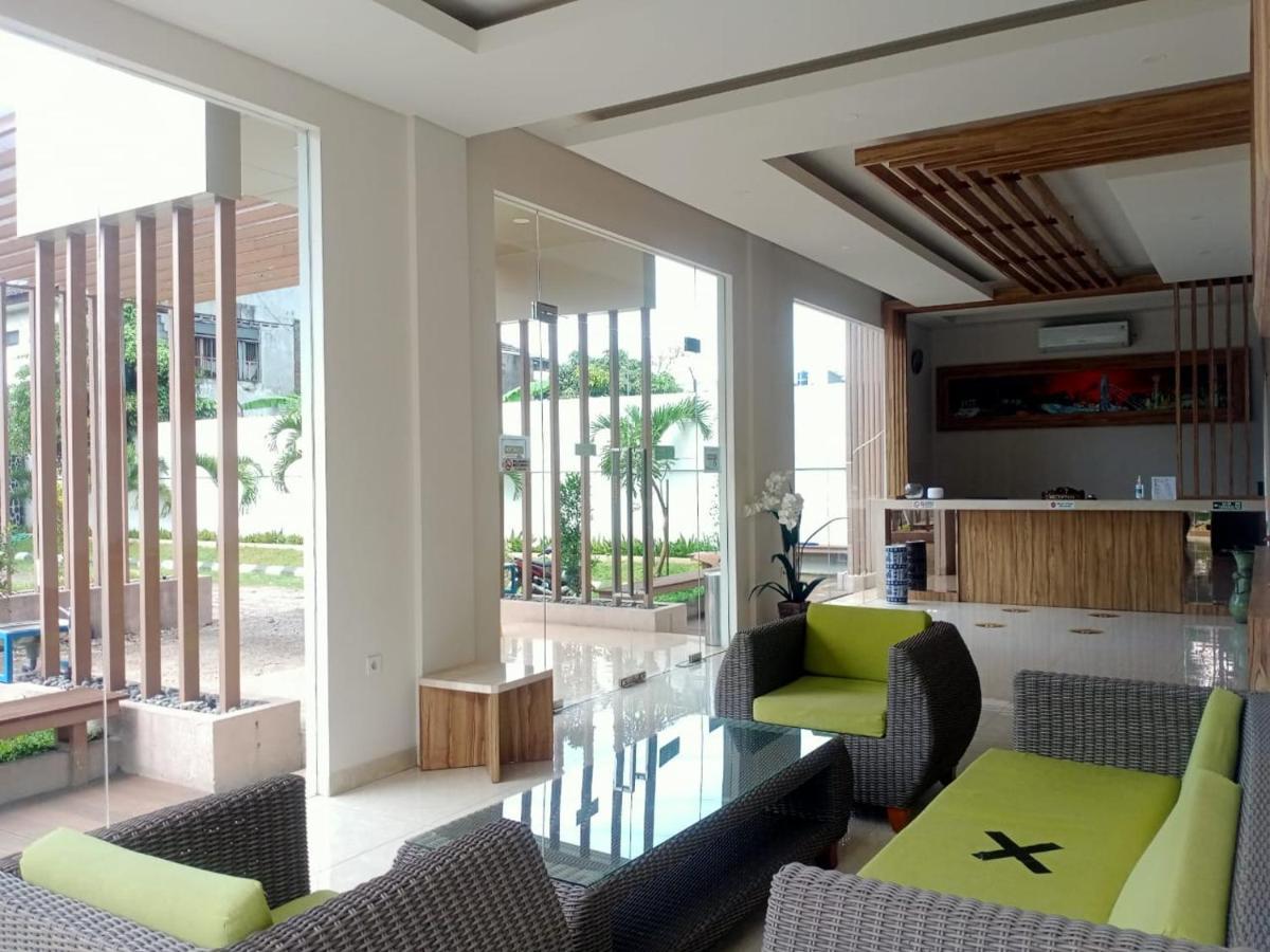 Oyo 90102 Edotel Hotel By Dbest Hospitality Bandung Exterior photo