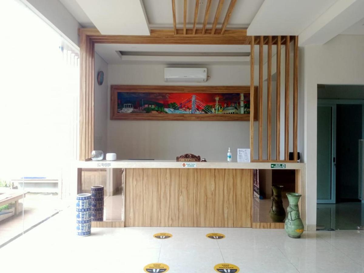 Oyo 90102 Edotel Hotel By Dbest Hospitality Bandung Exterior photo